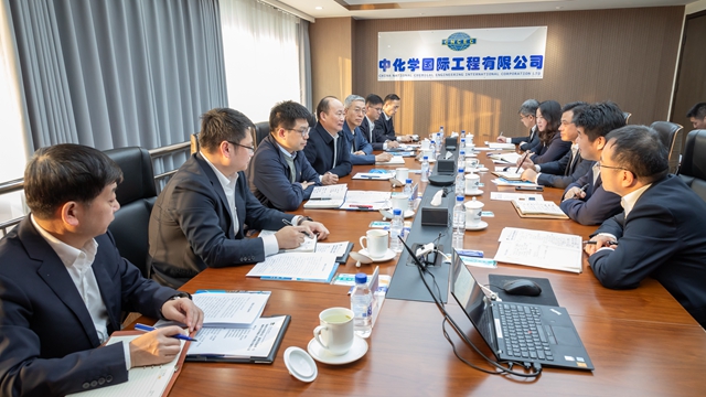 莫鼎革慰問(wèn)在京所屬企業(yè)干部職工