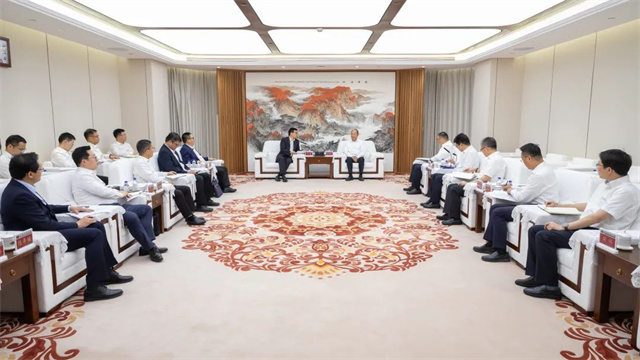 莫鼎革會(huì)見上海電氣集團(tuán)黨委書記、董事長吳磊